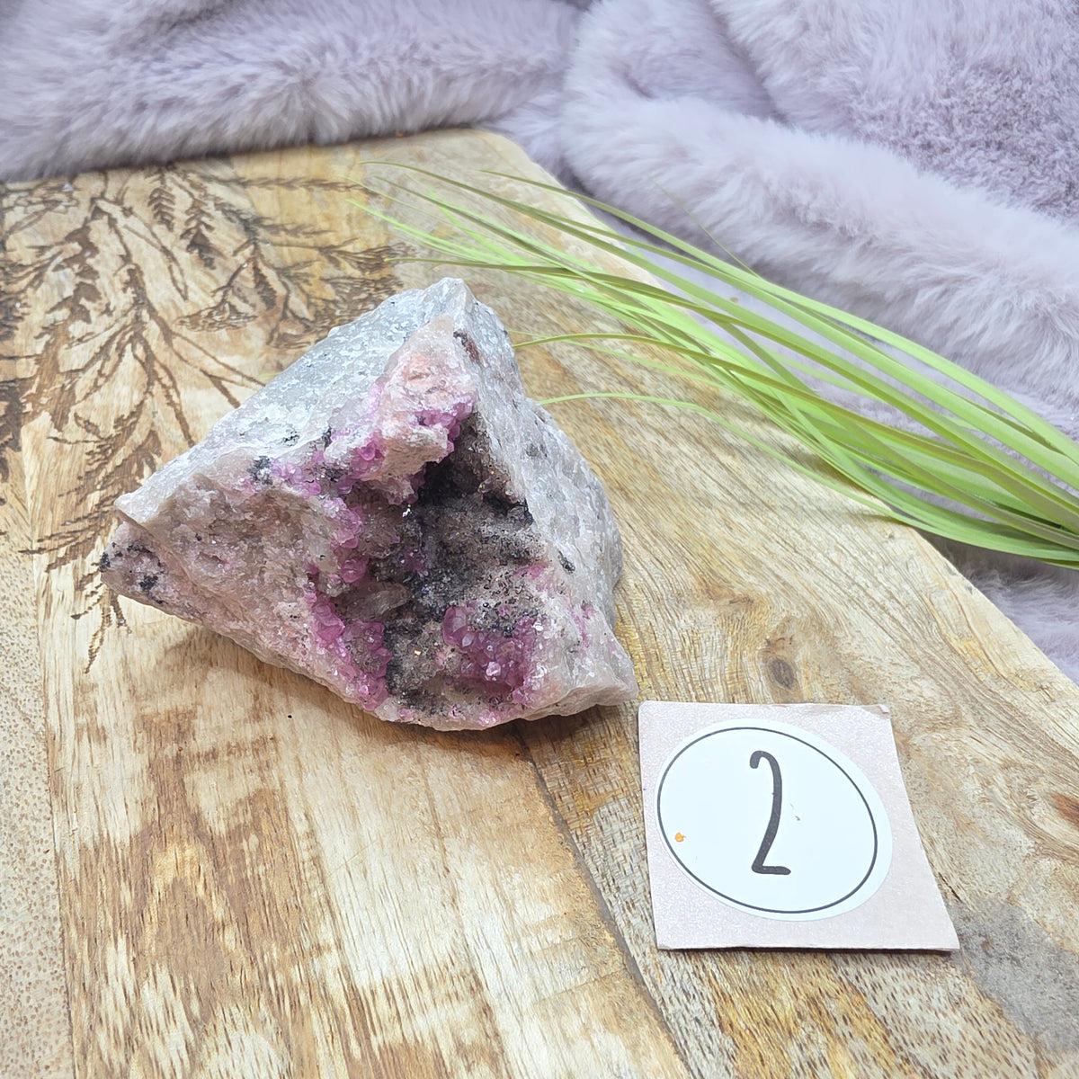 Spherocobaltite specimen -pieni-