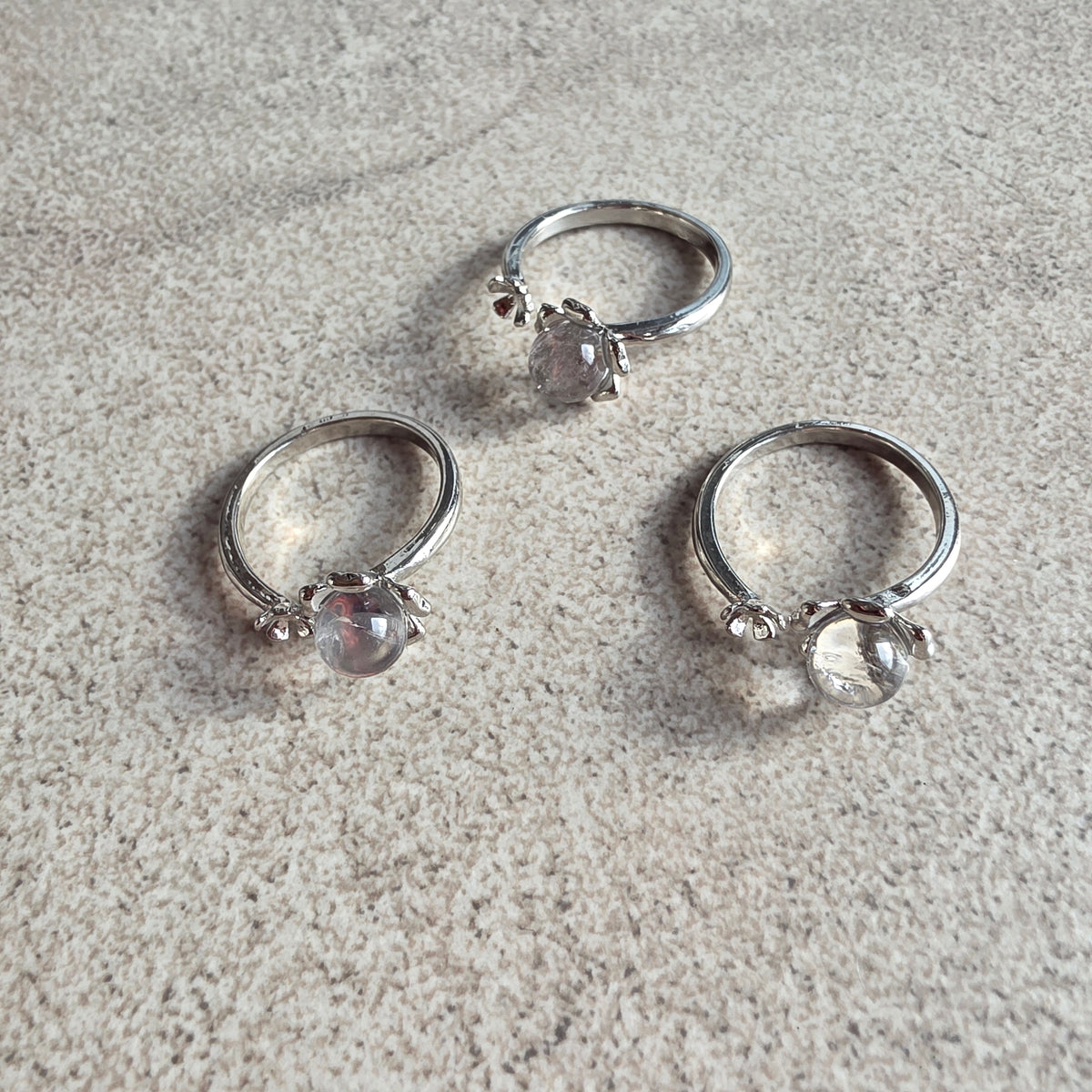 Säädettävä kivisormus -kukka-