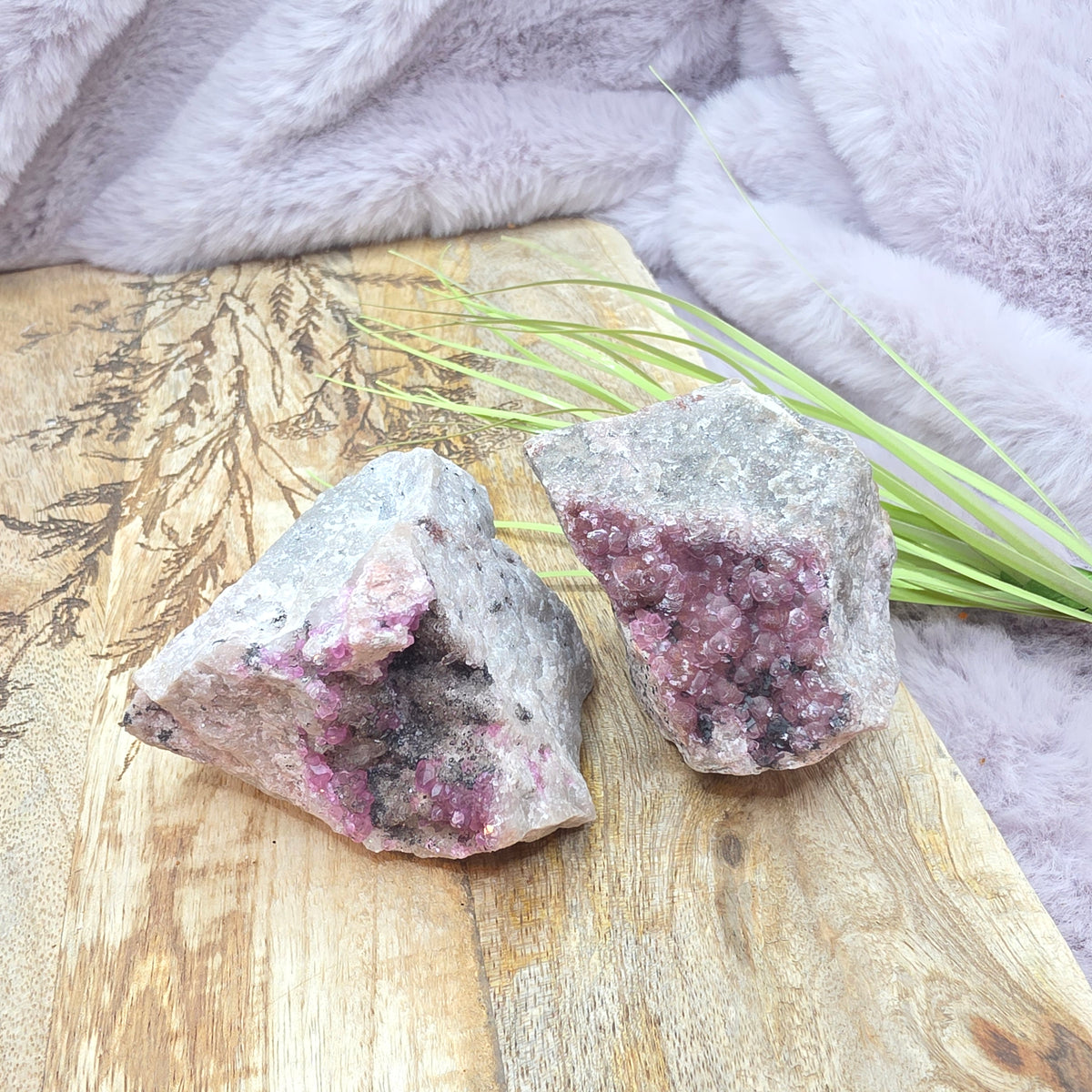Spherocobaltite specimen -pieni-