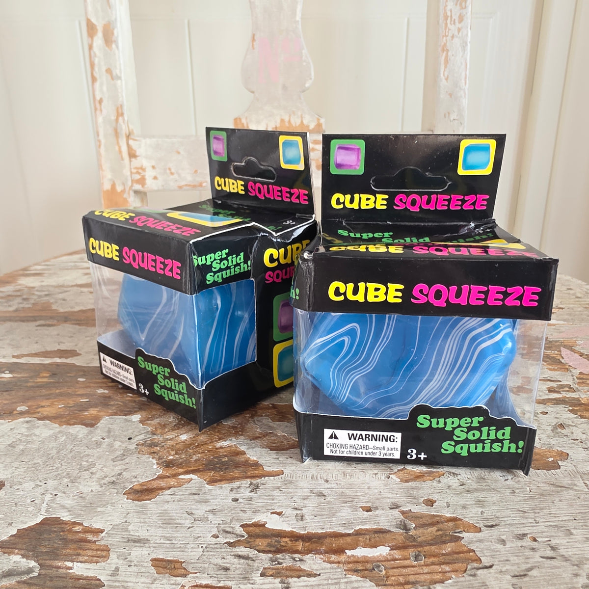Cube squeeze -batik-